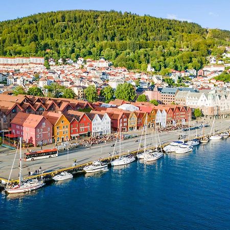 Live In Historic Building - View To Bryggen Apartment Bergen Bagian luar foto
