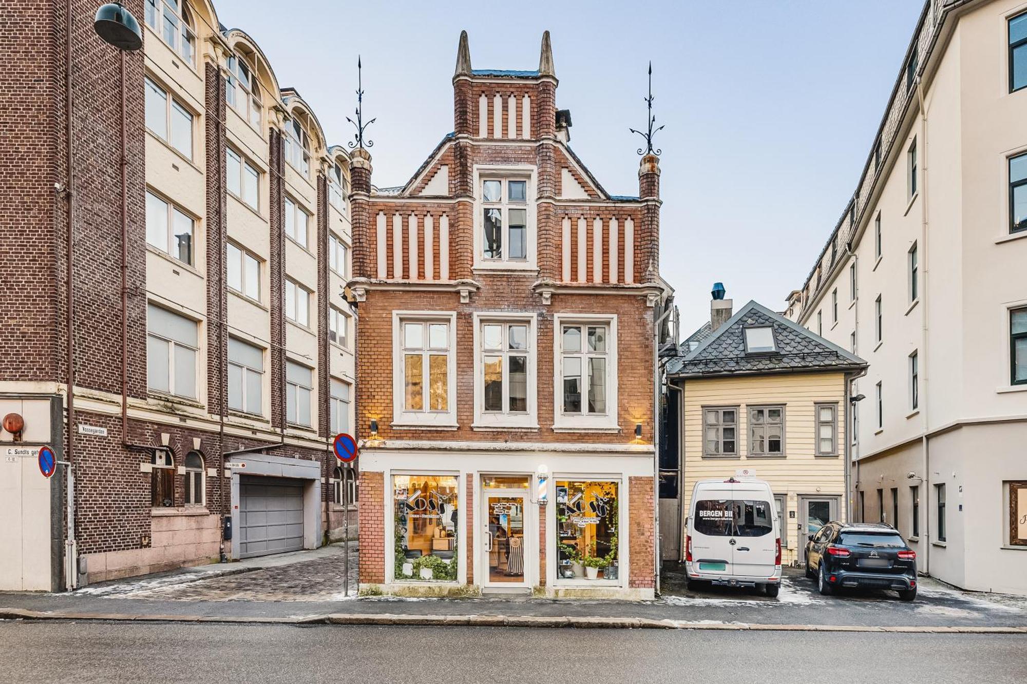 Live In Historic Building - View To Bryggen Apartment Bergen Bagian luar foto