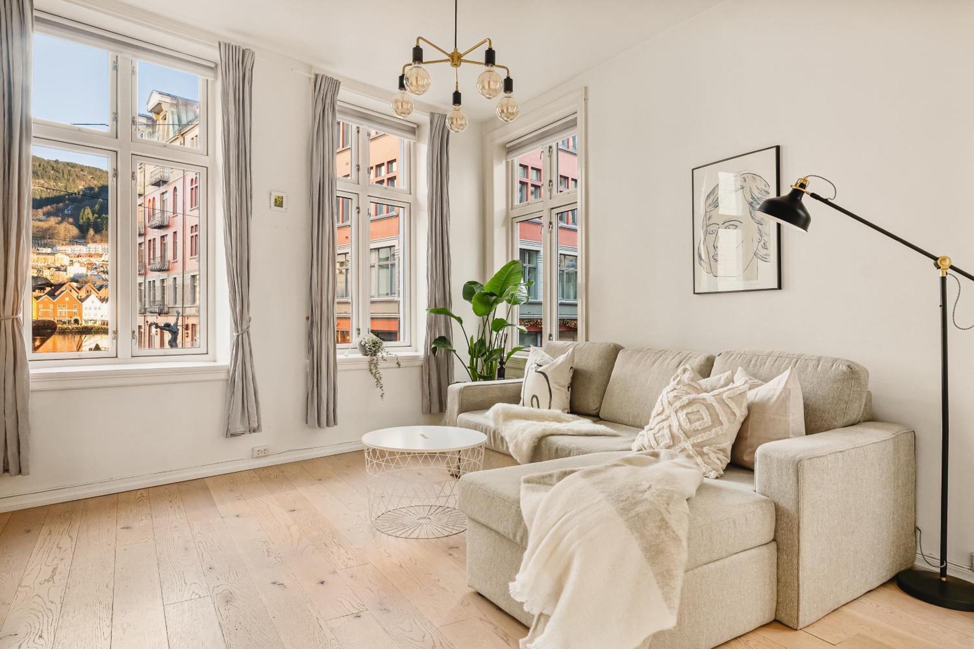Live In Historic Building - View To Bryggen Apartment Bergen Bagian luar foto